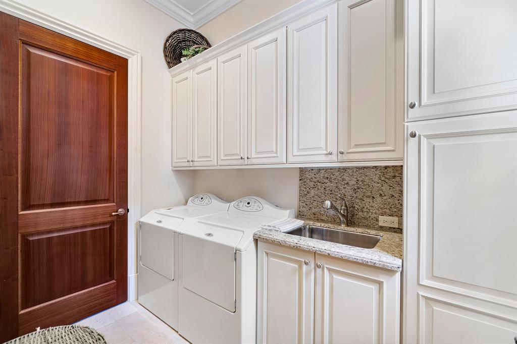 BEARS CLUB VILLAS CONDO - Residential