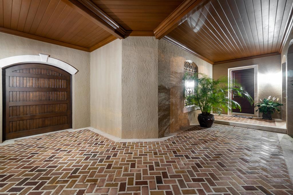 BEARS CLUB VILLAS CONDO - Residential