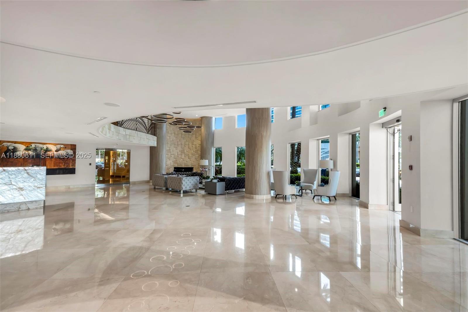 THE PINNACLE CONDO - Residential