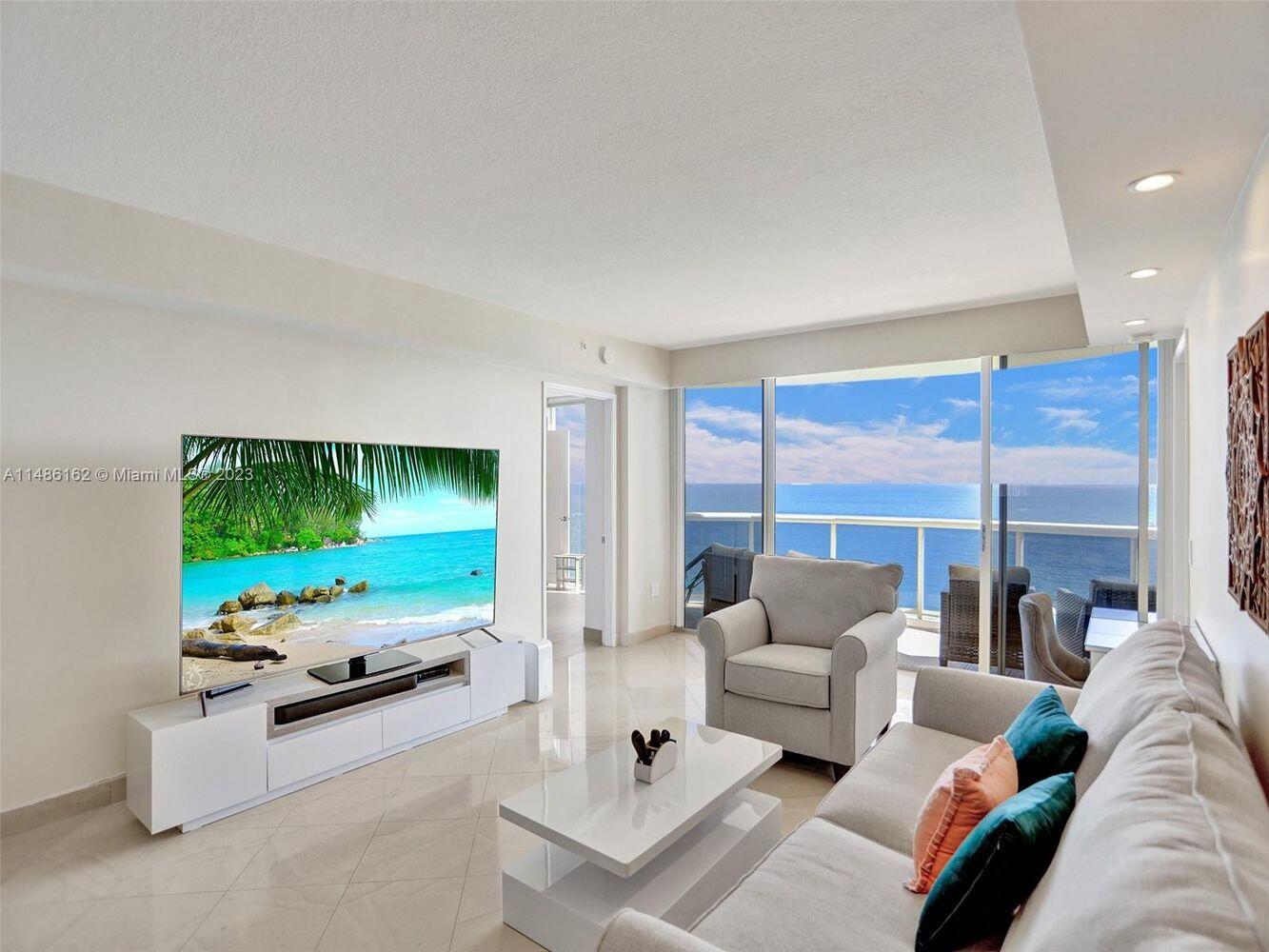 THE PINNACLE CONDO - Residential