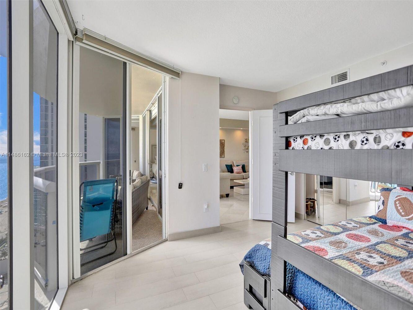 THE PINNACLE CONDO - Residential