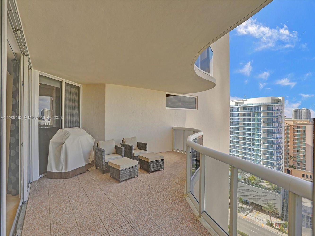 THE PINNACLE CONDO - Residential