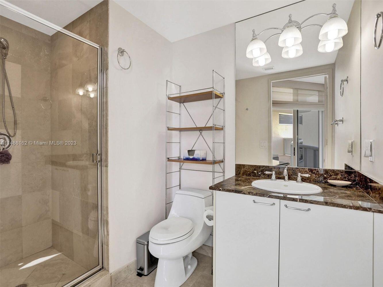 THE PINNACLE CONDO - Residential