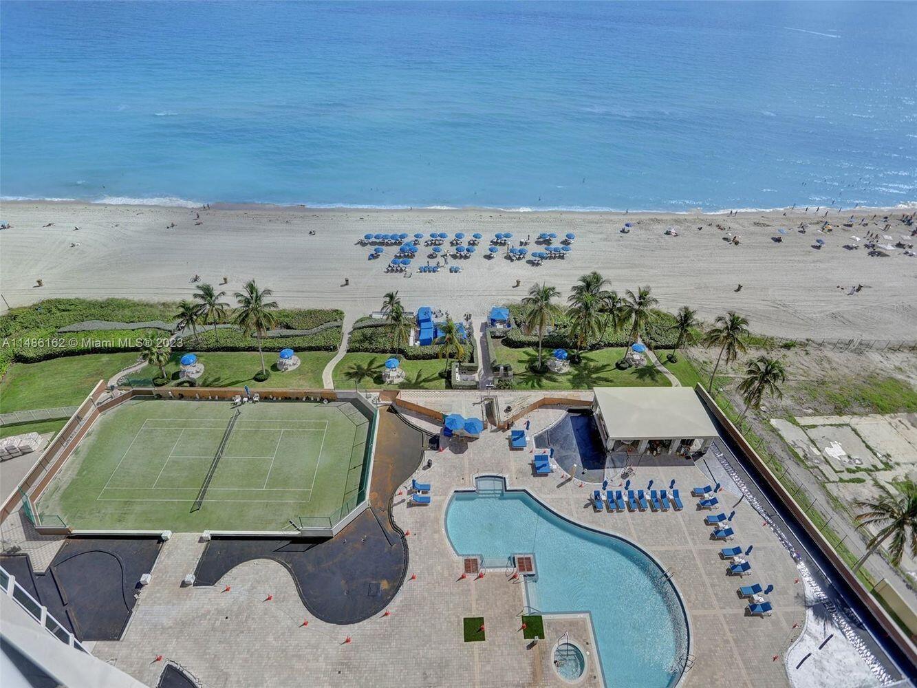 THE PINNACLE CONDO - Residential