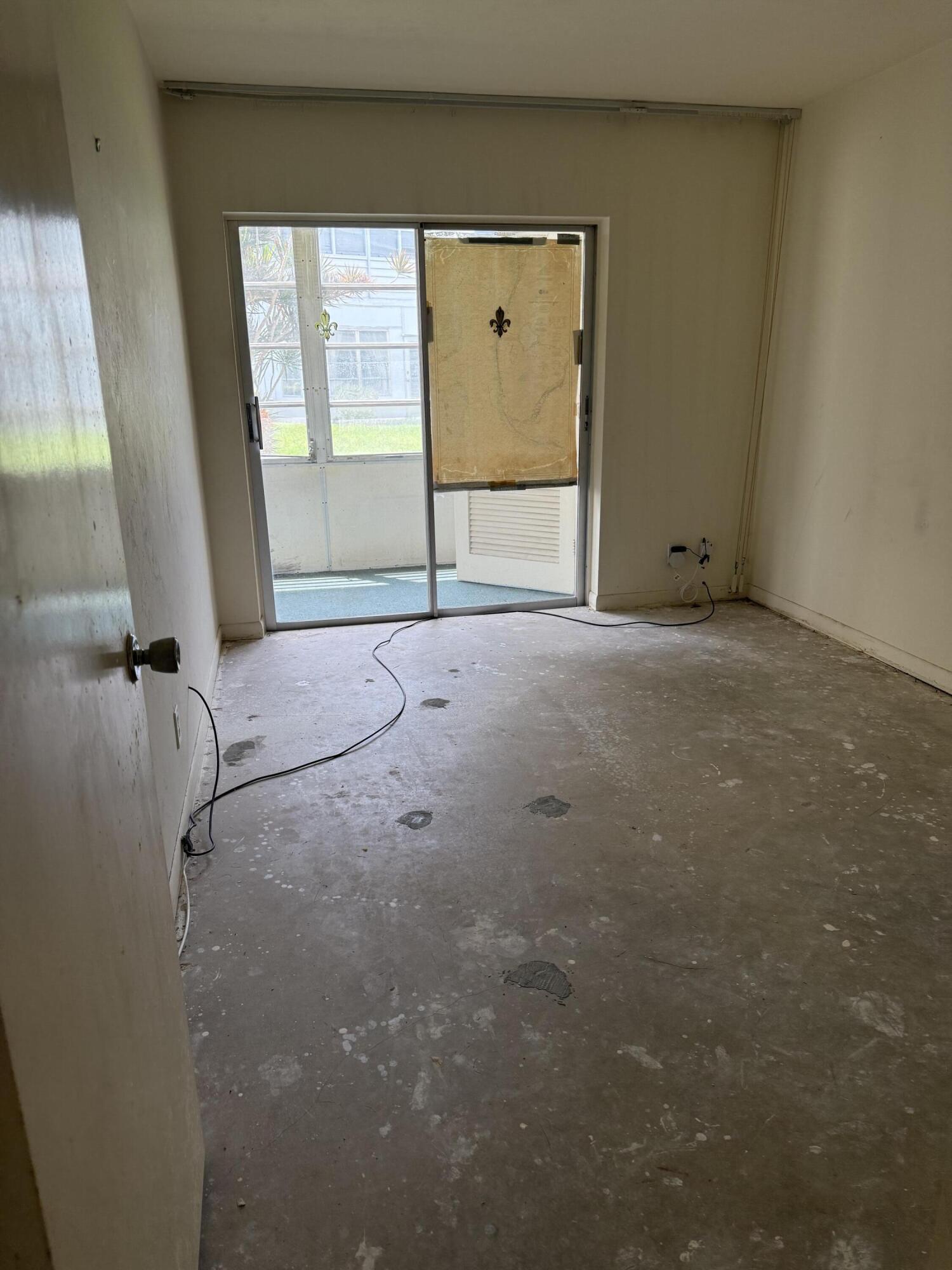MURRY HILLS APT BLDG CONDO - Residential