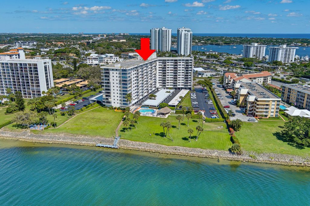 Photo of 336 Golfview Road #905, North Palm Beach, FL 33408 (MLS # B26046528)