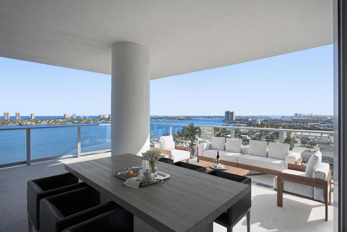 NAUTILUS 220 CONDOMINIUM - Residential