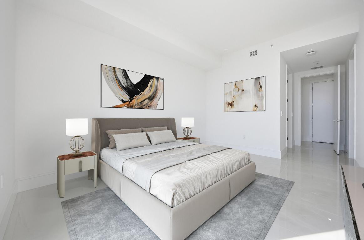 NAUTILUS 220 CONDOMINIUM - Residential