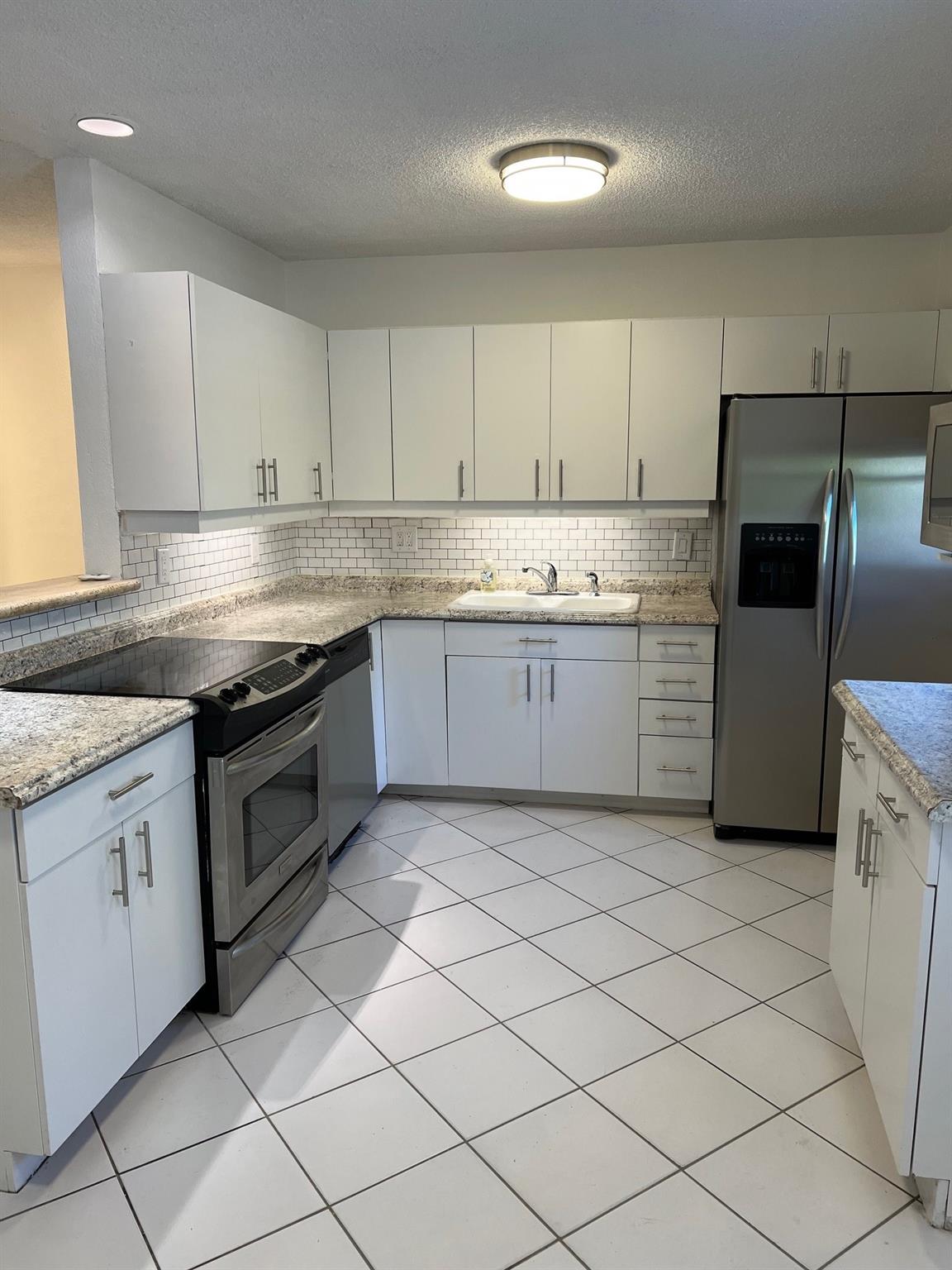 220 NE 18th Ave 2
