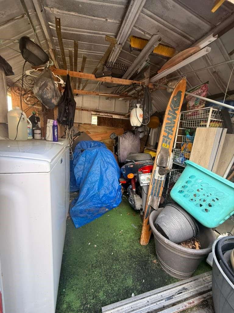 EVERGLADES LAKEs - Residential