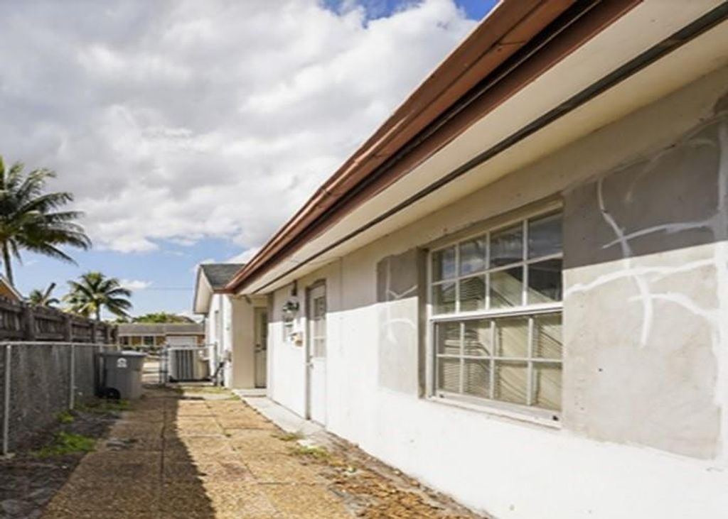 Photo of 22164 SW 65th Terrace, Boca Raton, FL 33428 (MLS # F10551102)