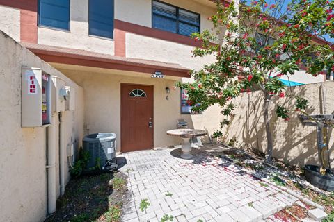 3281 E Golf Boulevard 4 Pompano Beach FL 33064