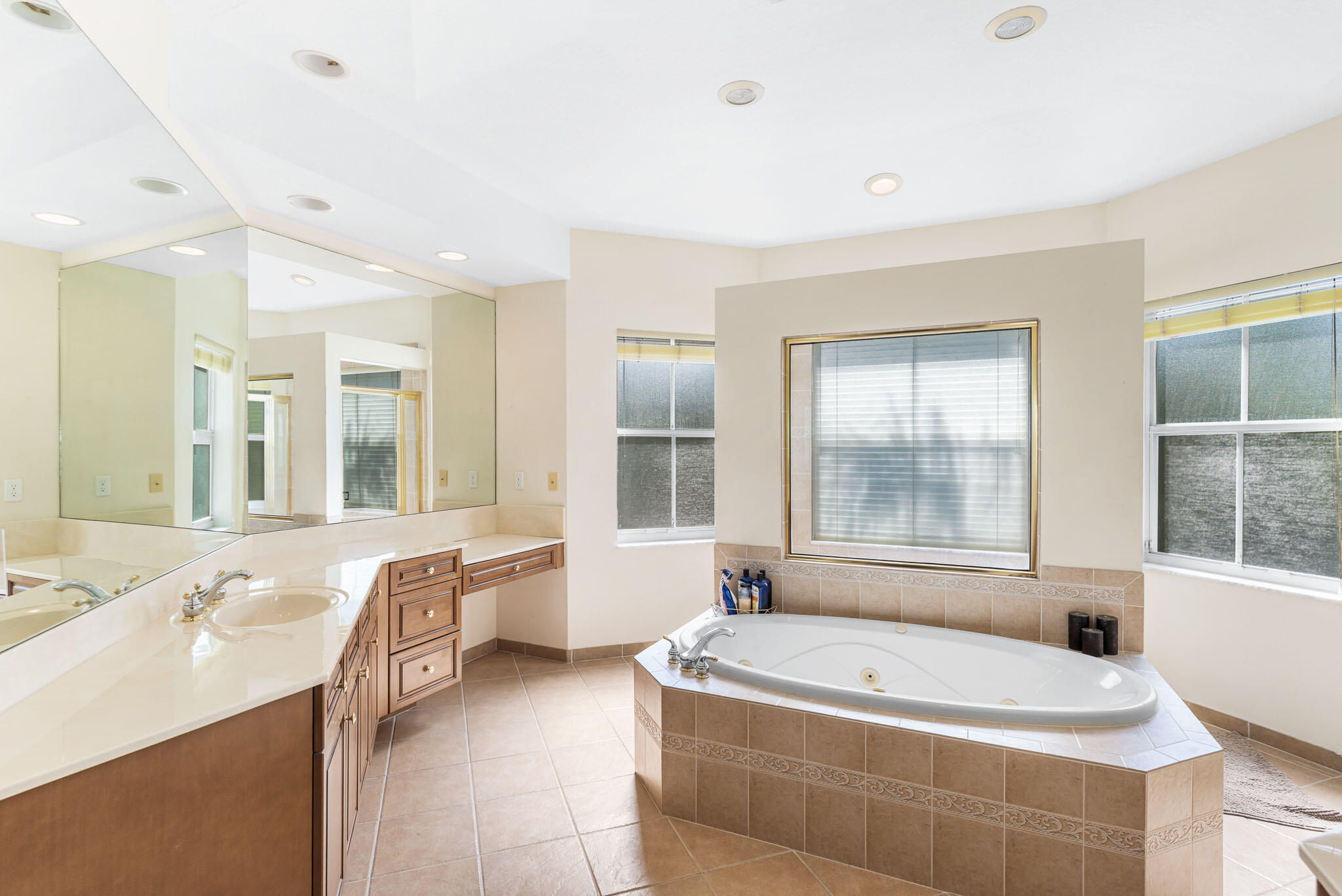 OLYMPIA 2 - Residential