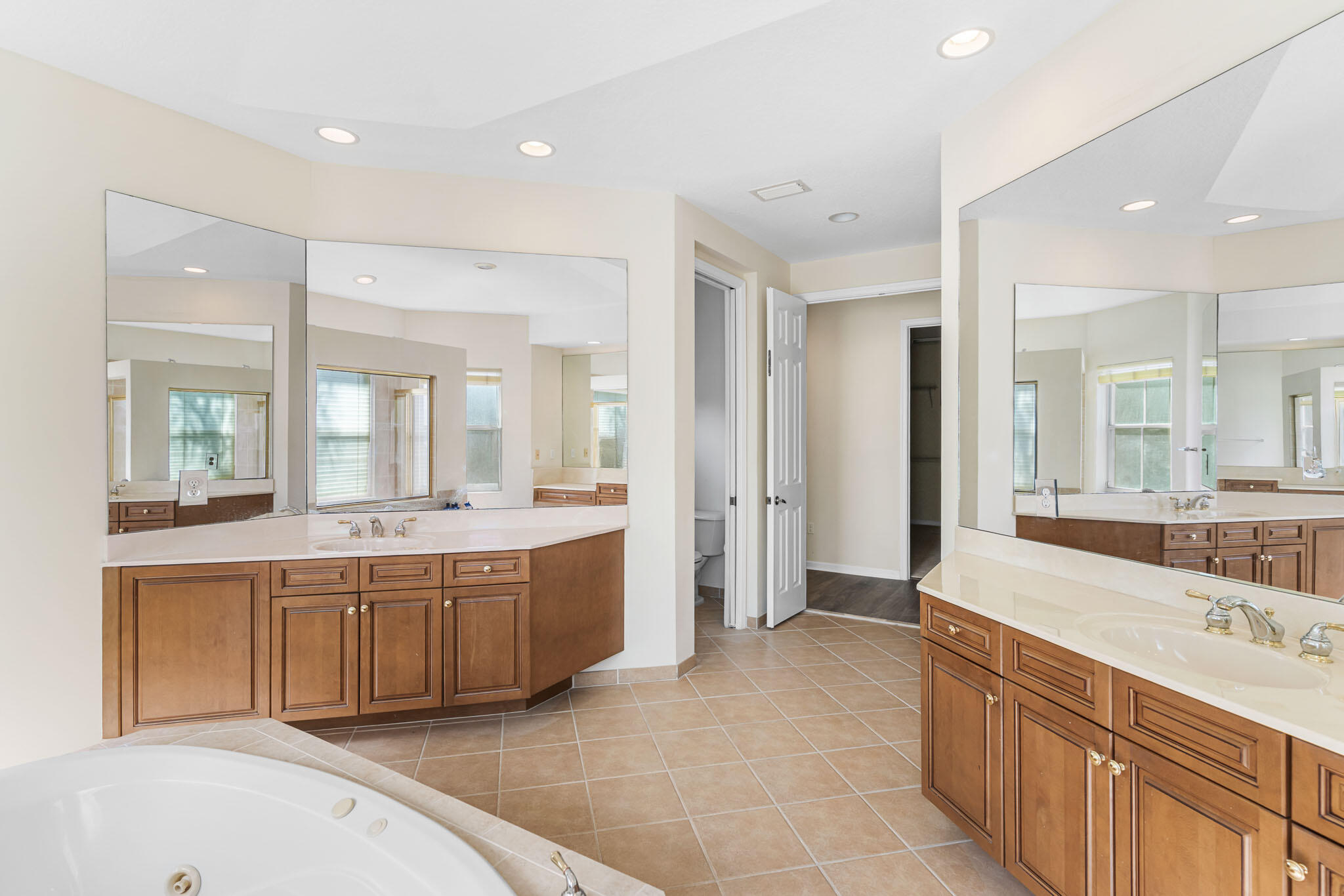 OLYMPIA 2 - Residential