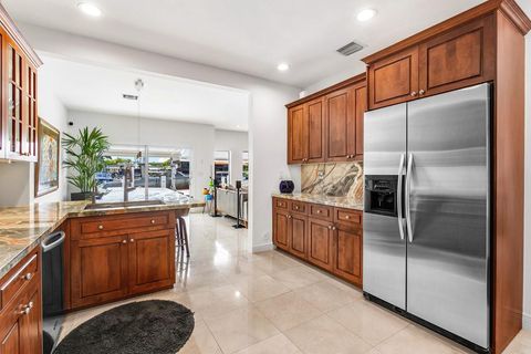 A home in Lauderdale By The Sea