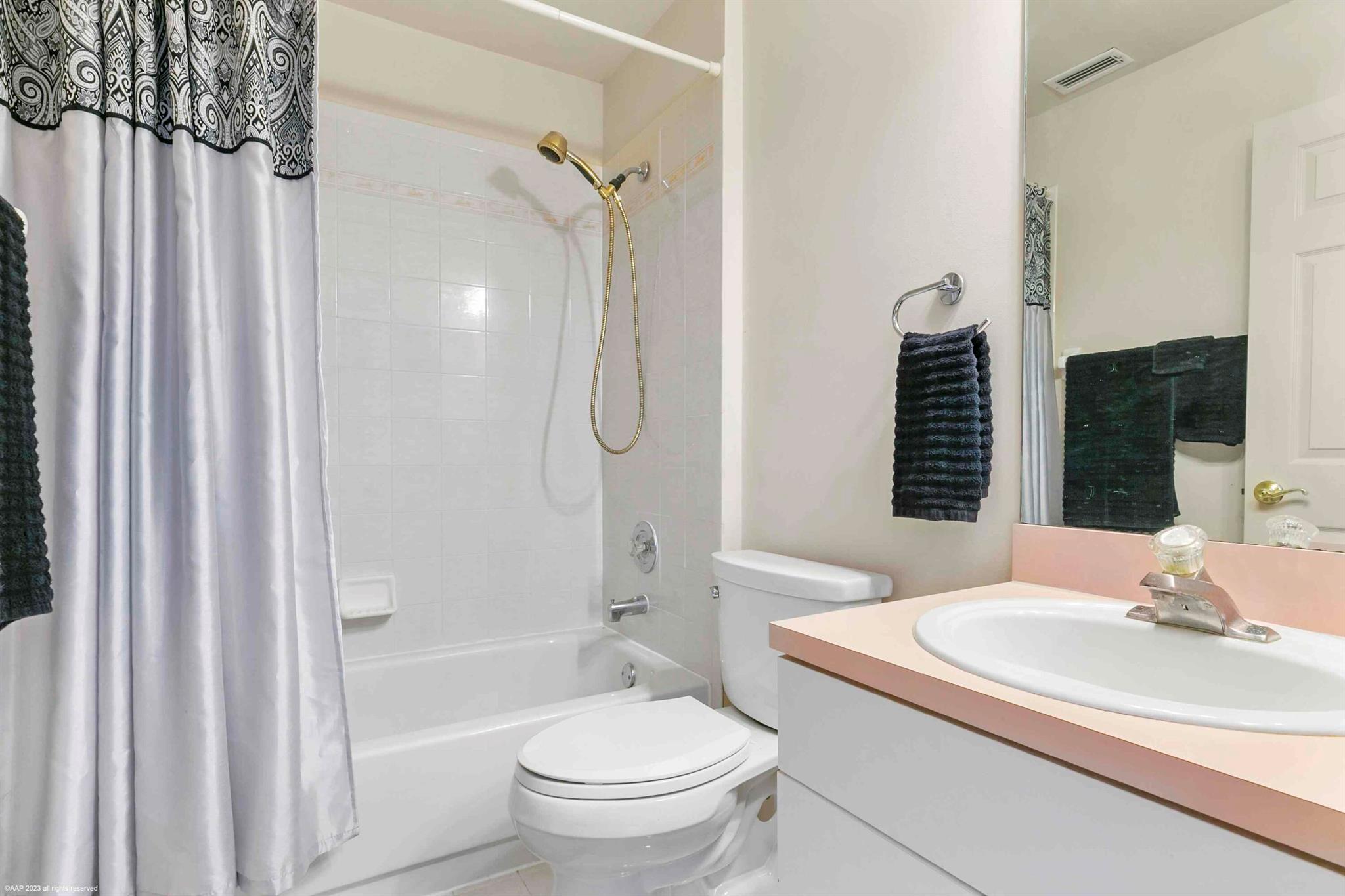 13-44-40~ W 344.38 FT OF - Residential