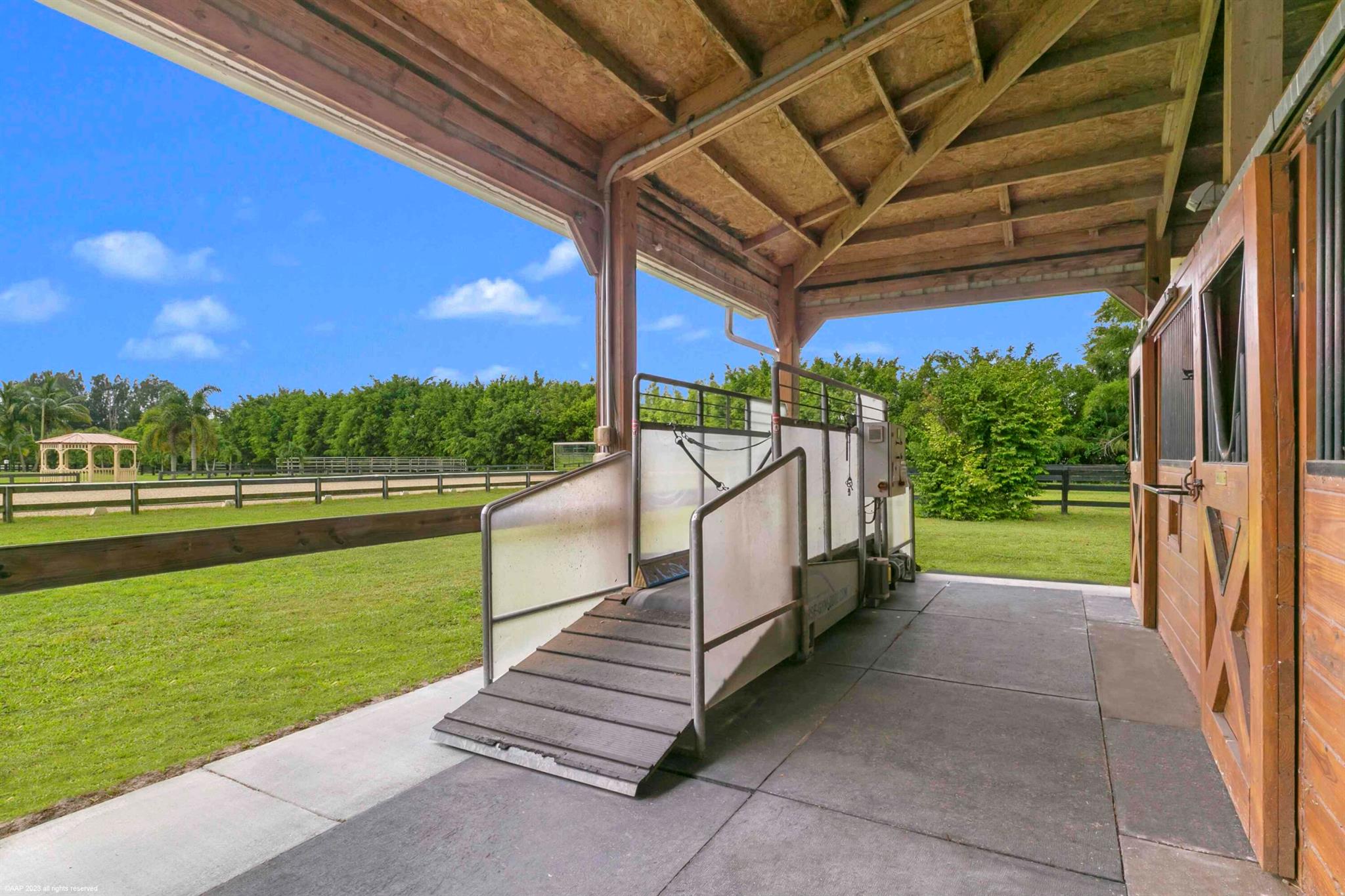 13-44-40~ W 344.38 FT OF - Residential