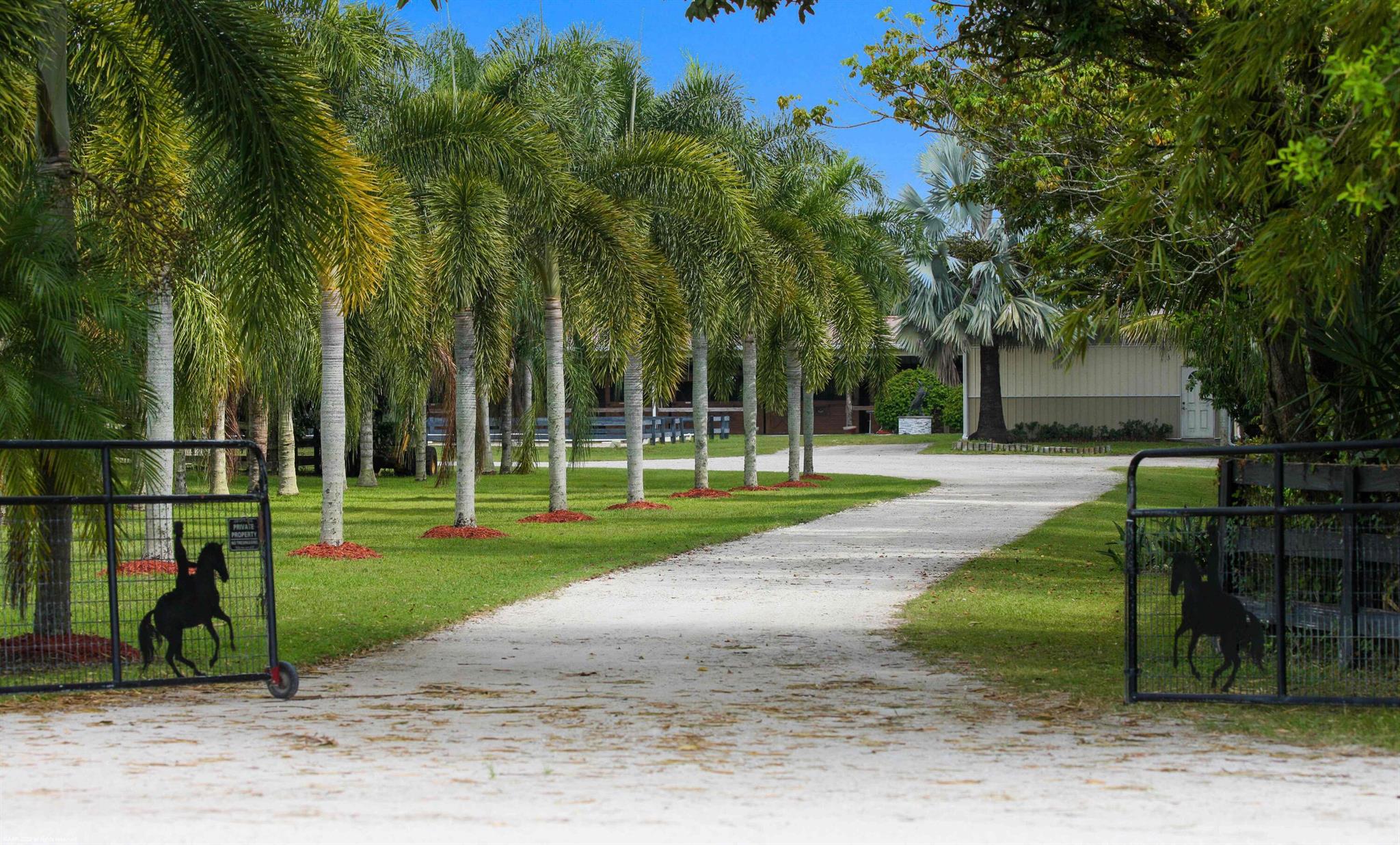 13-44-40~ W 344.38 FT OF - Residential