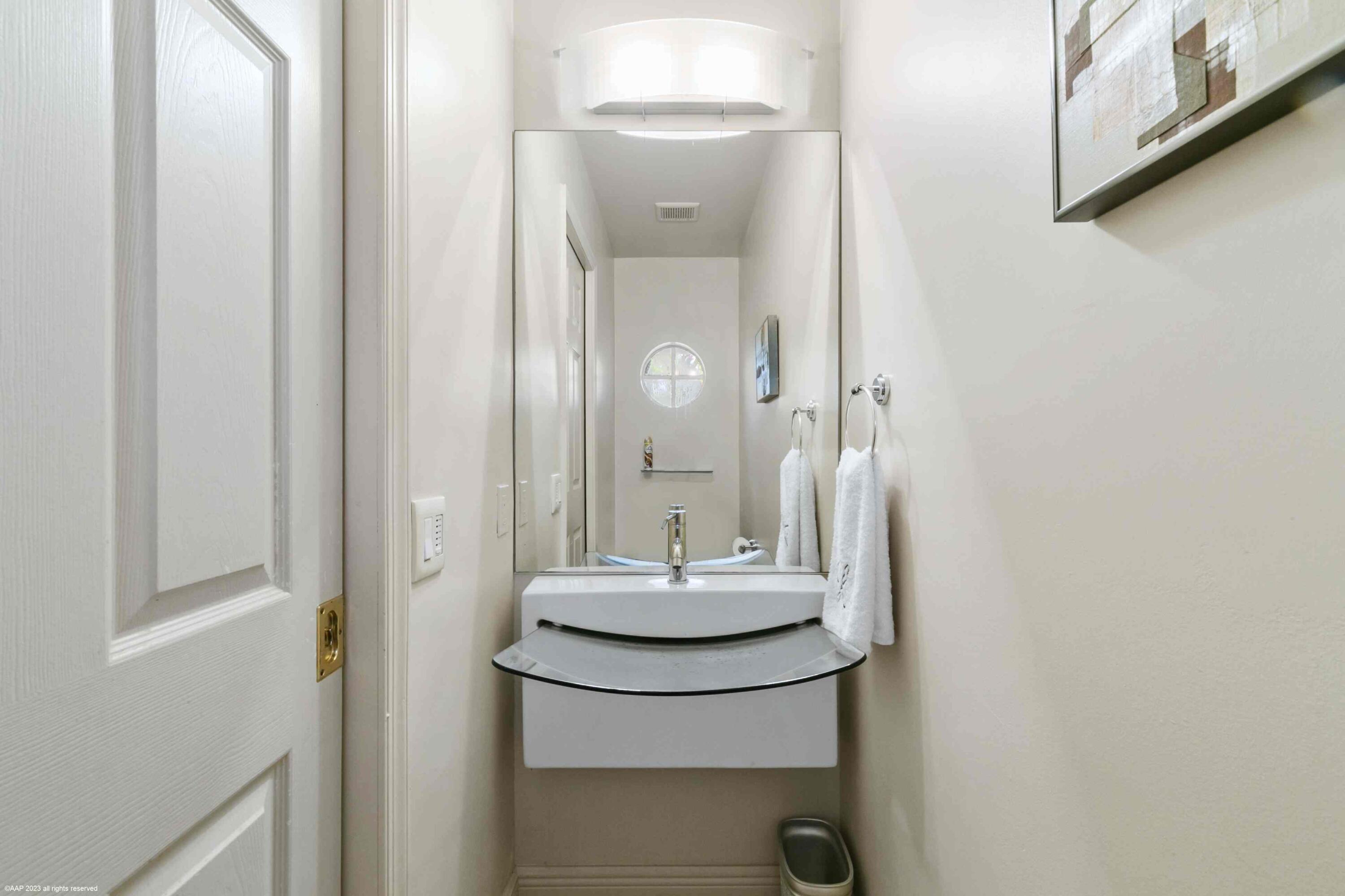 13-44-40~ W 344.38 FT OF E  2981.05 FT OF N 697.03 - Residential