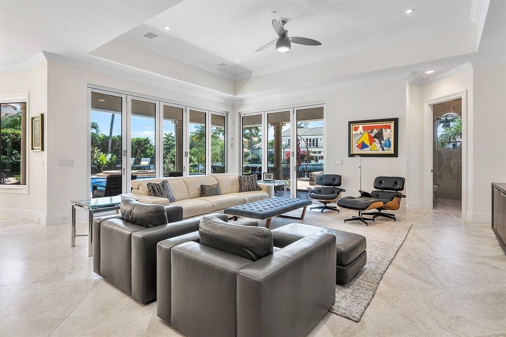 ROYAL PALM YACHT & COUNTRY CLUB - Residential