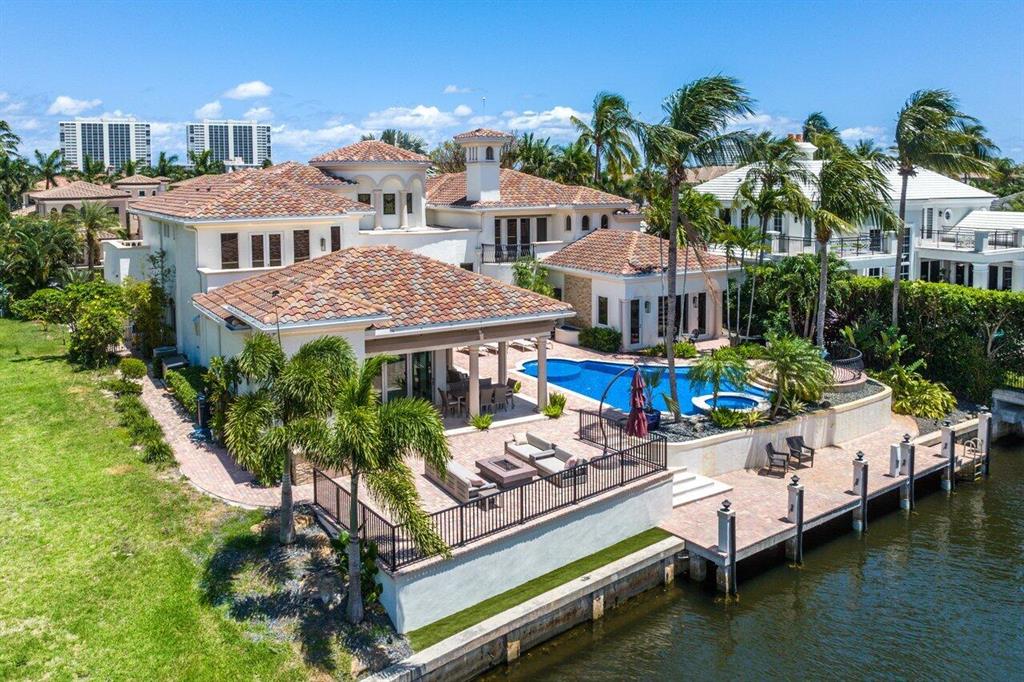 ROYAL PALM YACHT & COUNTRY CLUB - Residential