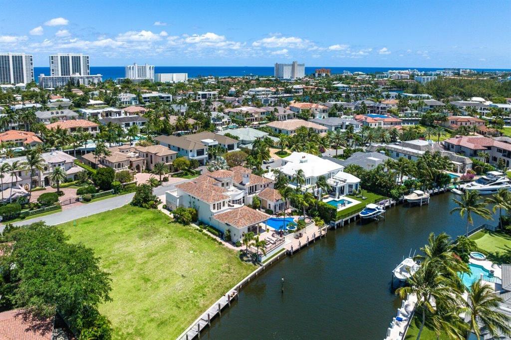 ROYAL PALM YACHT & COUNTRY CLUB - Residential