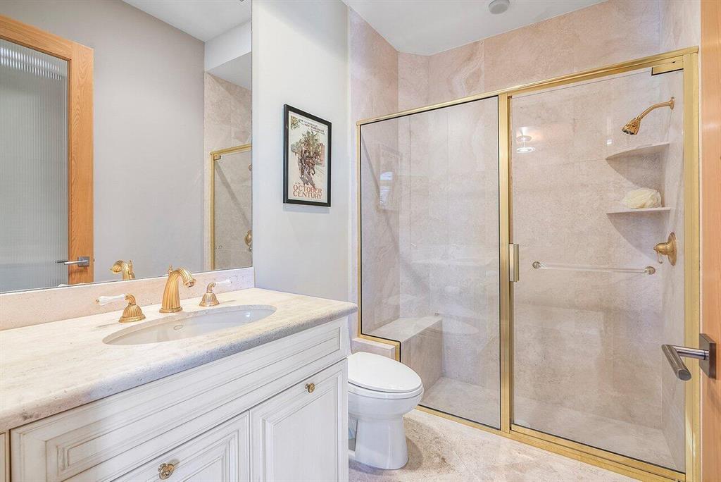 ROYAL PALM YACHT & COUNTRY CLUB - Residential