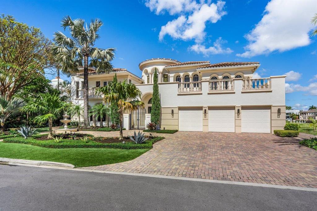 ROYAL PALM YACHT & COUNTRY CLUB - Residential