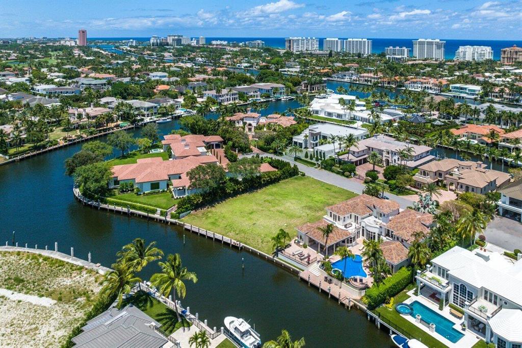 ROYAL PALM YACHT & COUNTRY CLUB - Residential