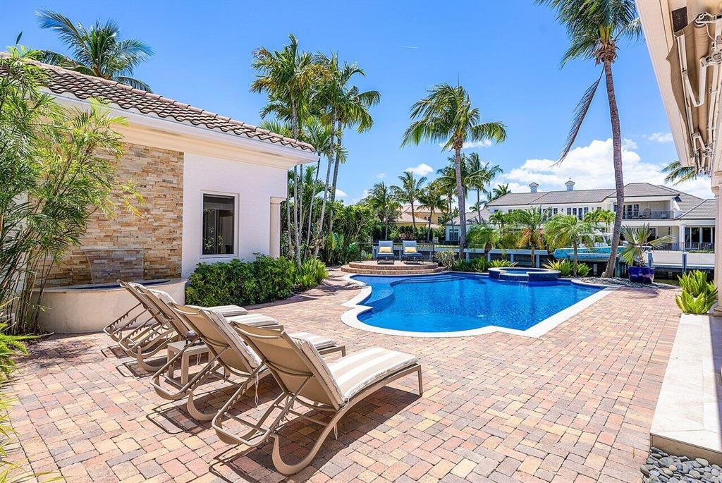 ROYAL PALM YACHT & COUNTRY CLUB - Residential