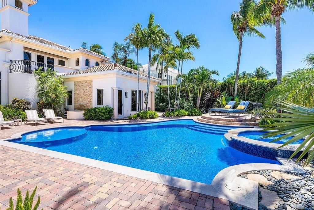 ROYAL PALM YACHT & COUNTRY CLUB - Residential