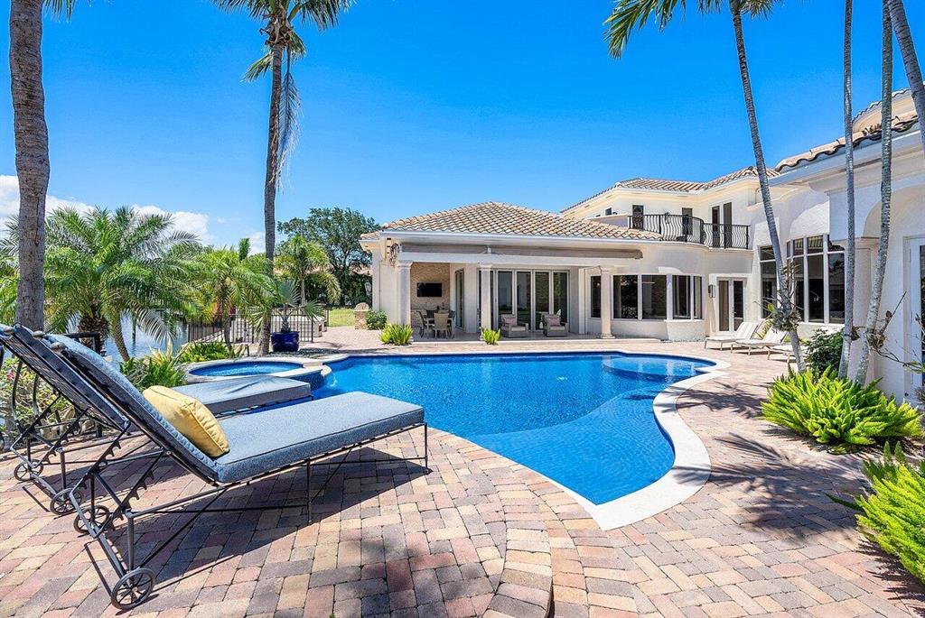 ROYAL PALM YACHT & COUNTRY CLUB - Residential