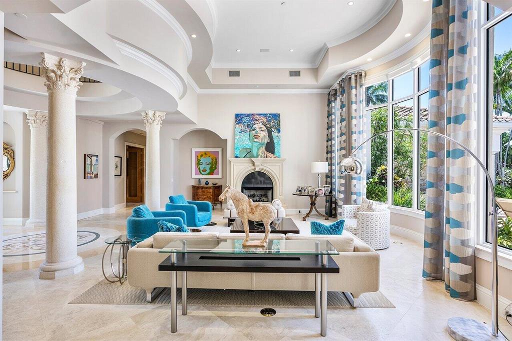 ROYAL PALM YACHT & COUNTRY CLUB - Residential