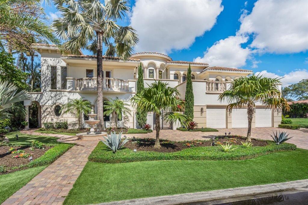 ROYAL PALM YACHT & COUNTRY CLUB - Residential