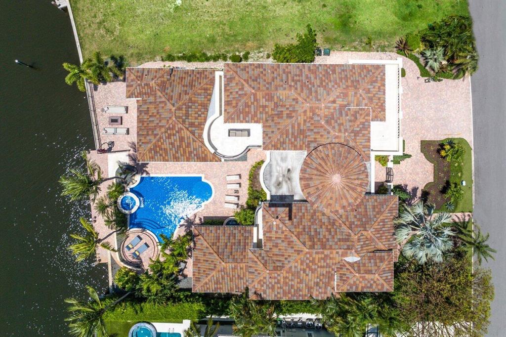 ROYAL PALM YACHT & COUNTRY CLUB - Residential