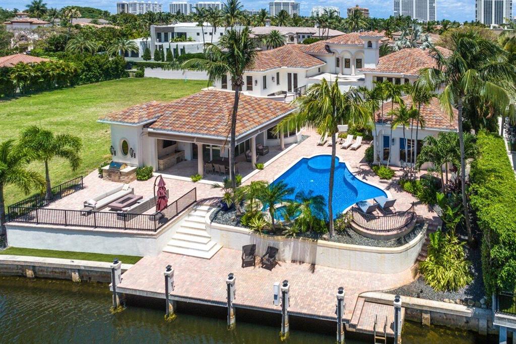 ROYAL PALM YACHT & COUNTRY CLUB - Residential