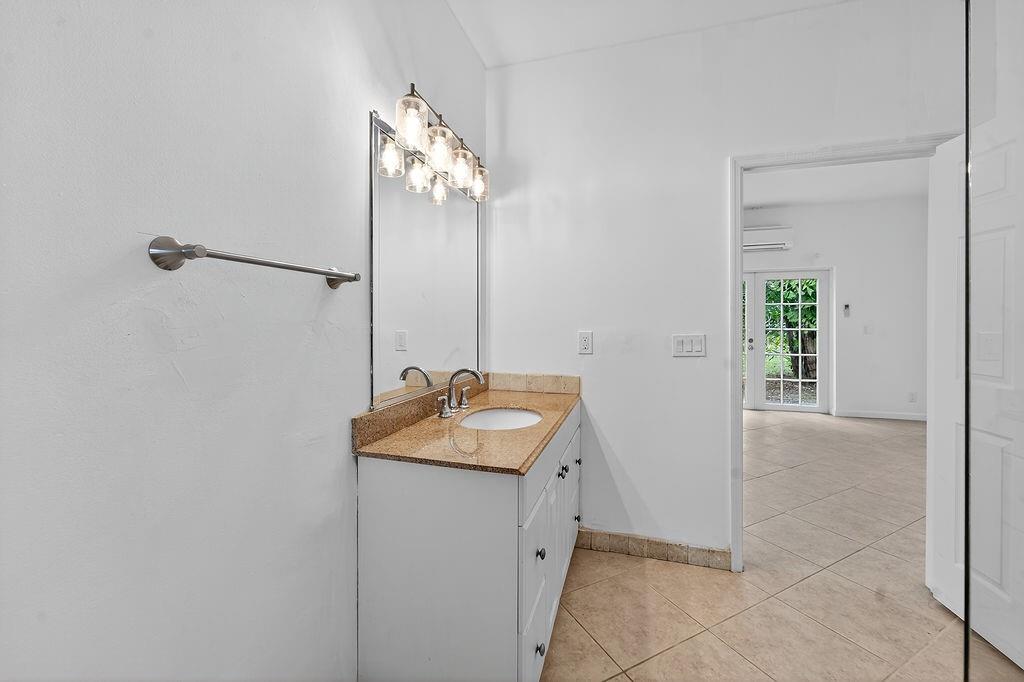 Del Raton Park - Residential Lease