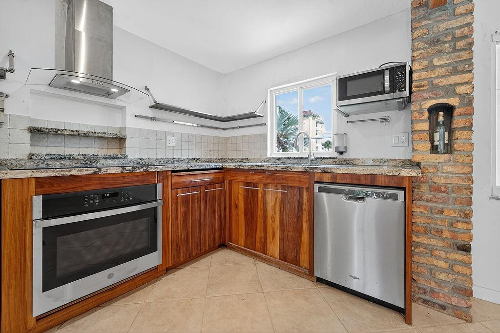 Tropic Isle - Residential Lease