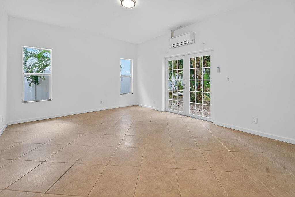 Tropic Isle - Residential Lease