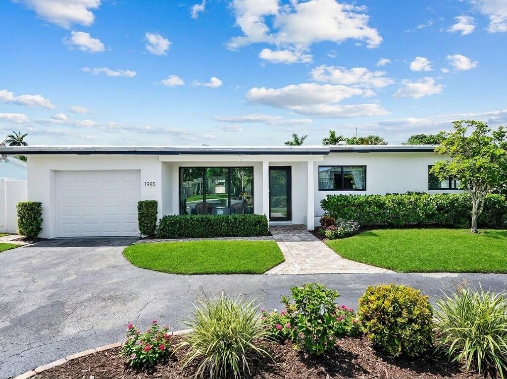 Photo of 1985 Windward Drive, Lauderdale By The Sea, FL 33062 (MLS # B26026119)