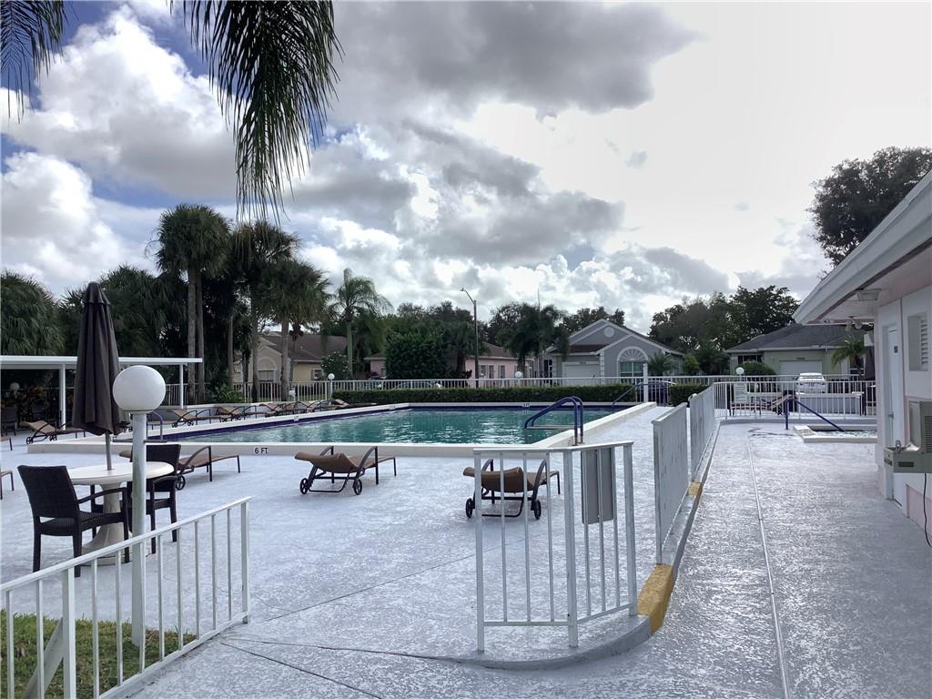 Pine Ridge At Delray Beac - Residential Lease