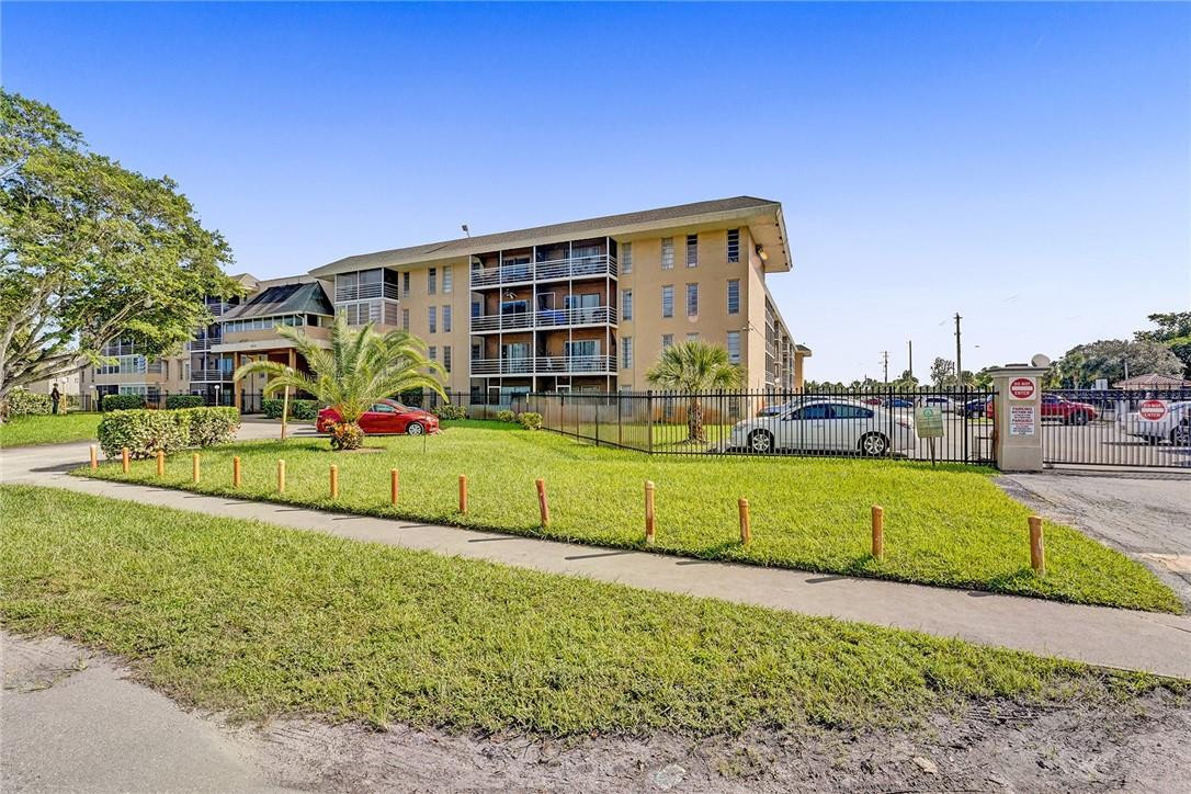 Town Square Association - Residential