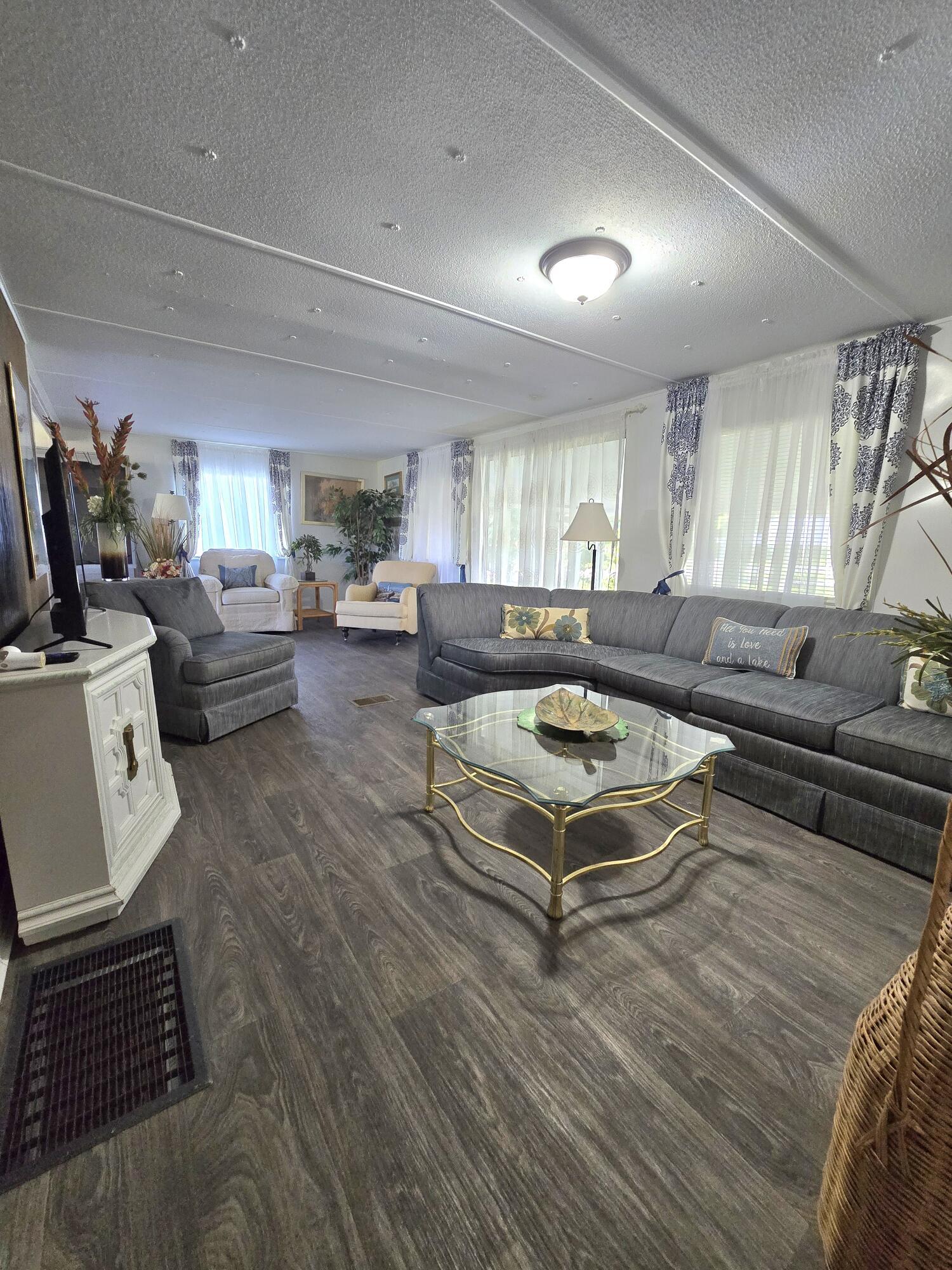 TAYLOR CREEK - Residential