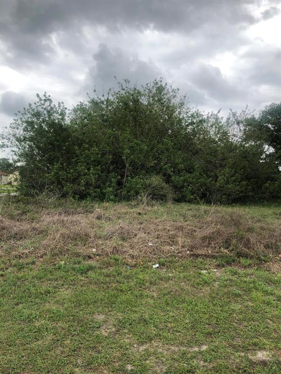 Photo of 564 SW Dalton Circle Cir, Port St Lucie, FL 34953 (MLS # R10709583)