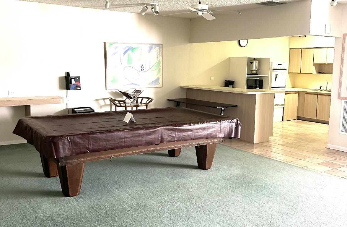 LE CHATEAU ROYAL COND - Residential