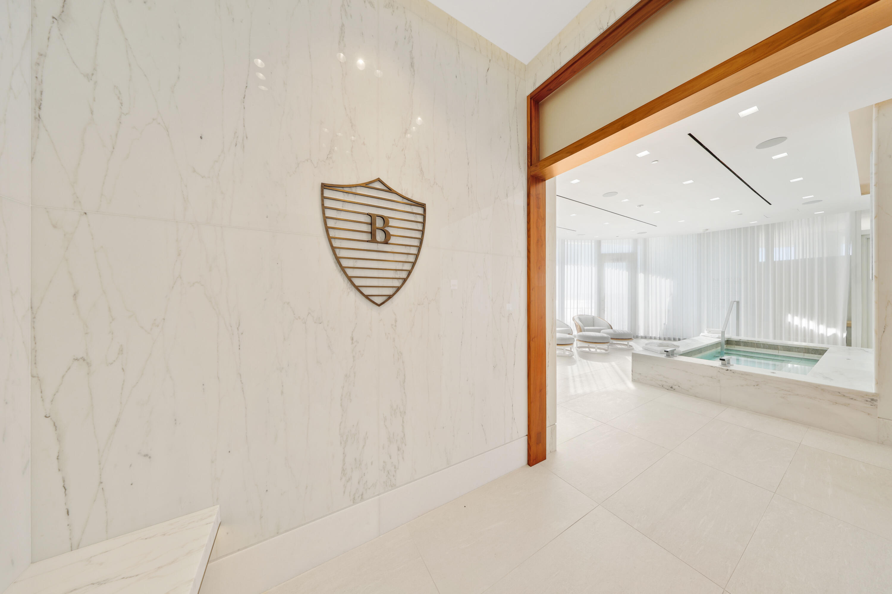 BRISTOL CONDO - Residential