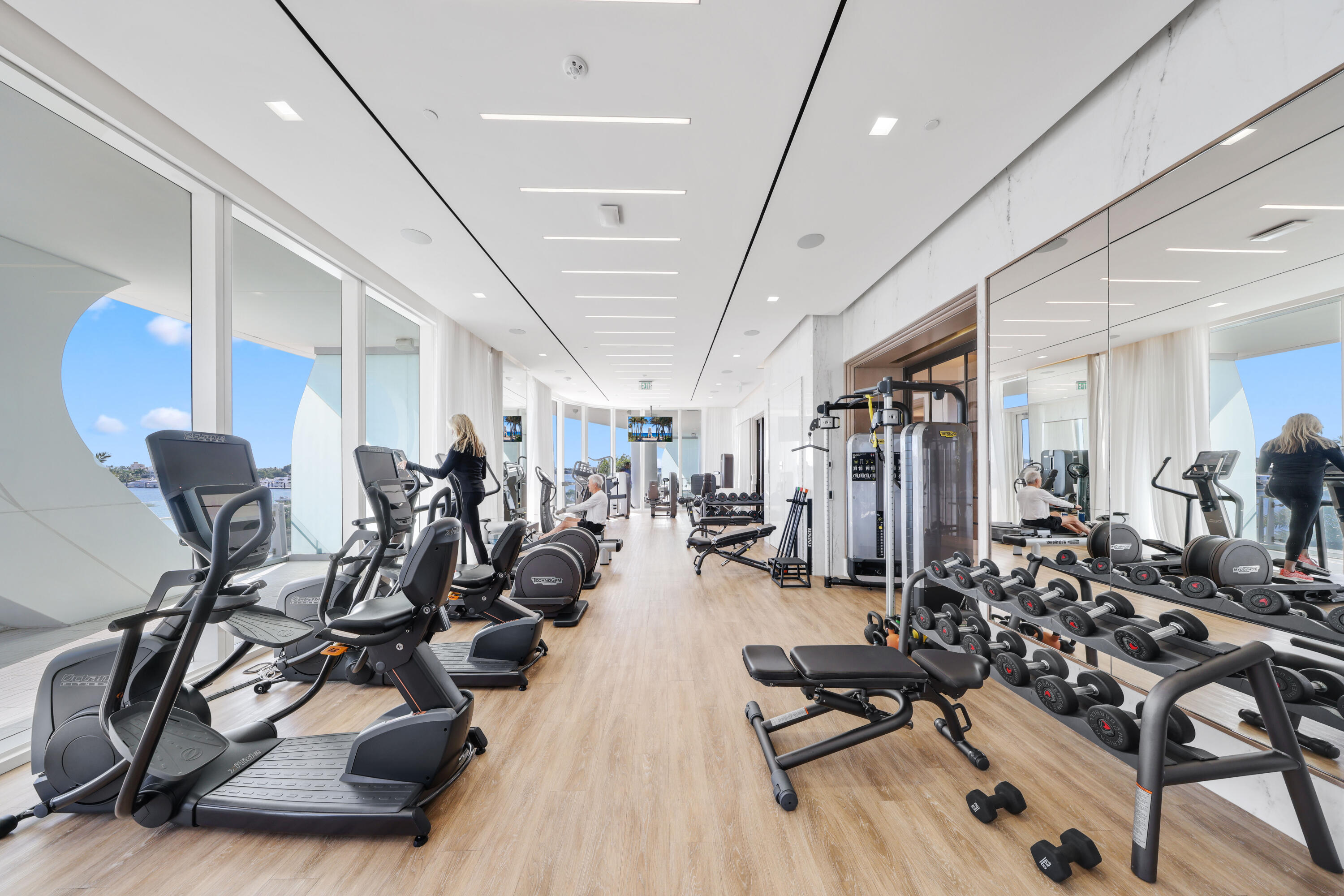 BRISTOL CONDO - Residential