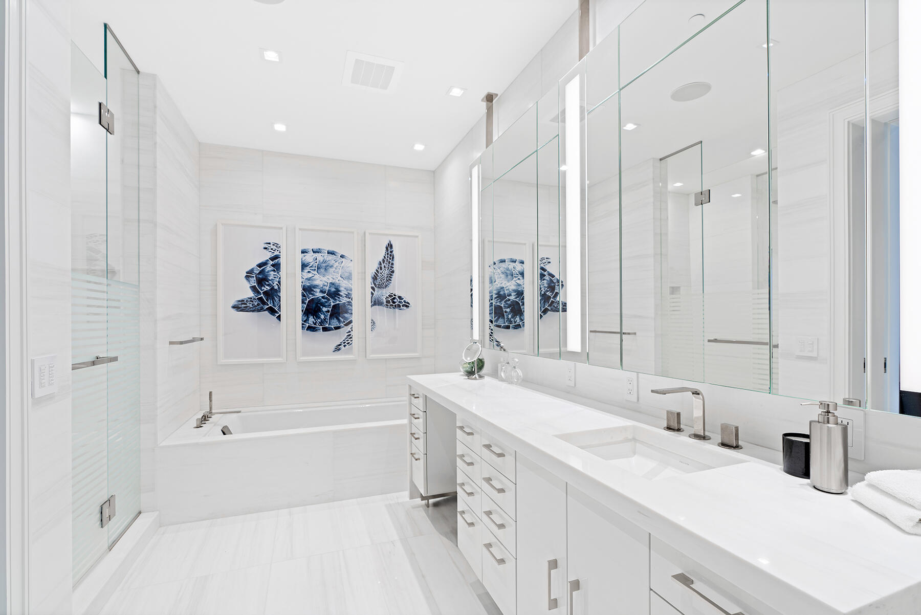 BRISTOL CONDO - Residential