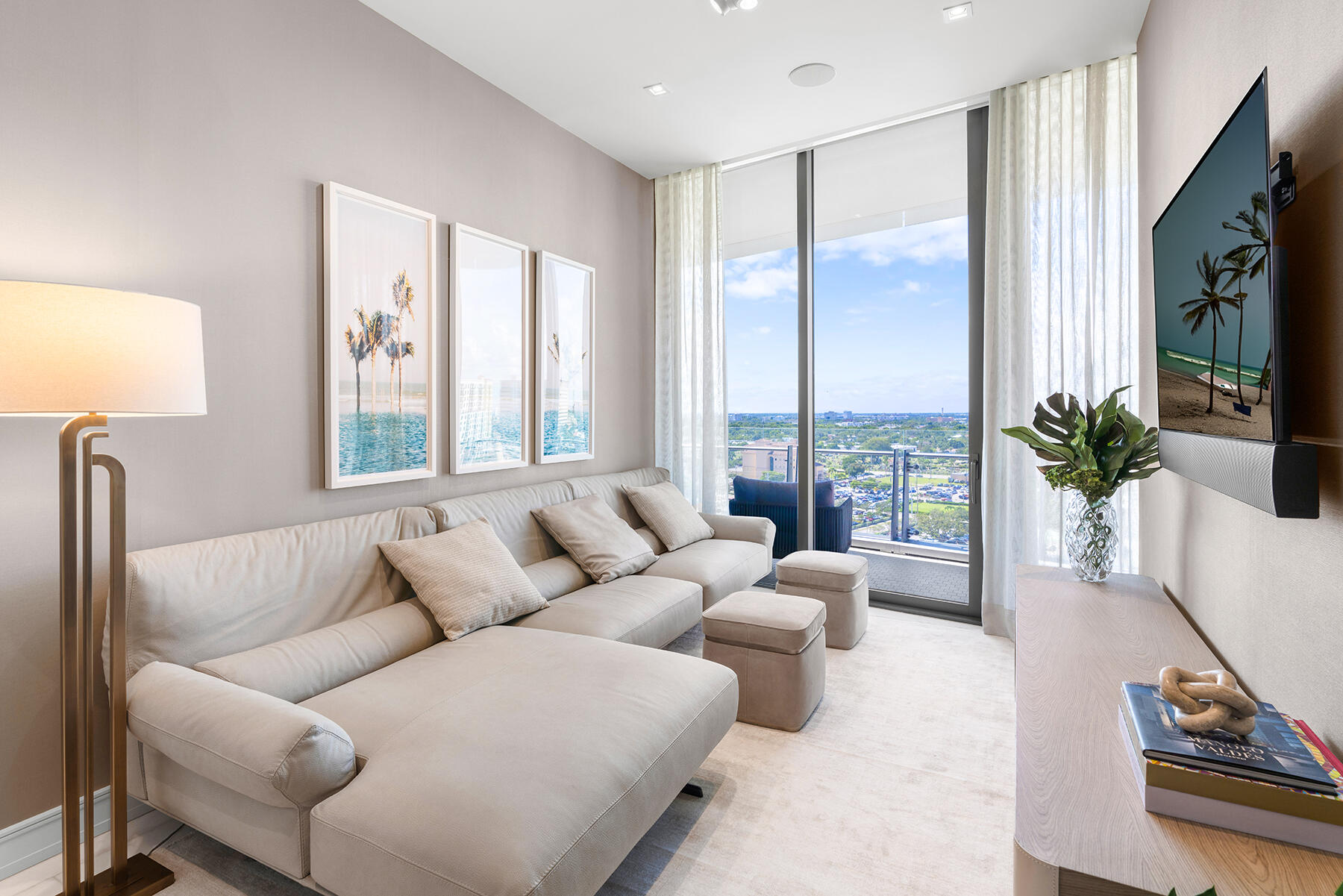 BRISTOL CONDO - Residential