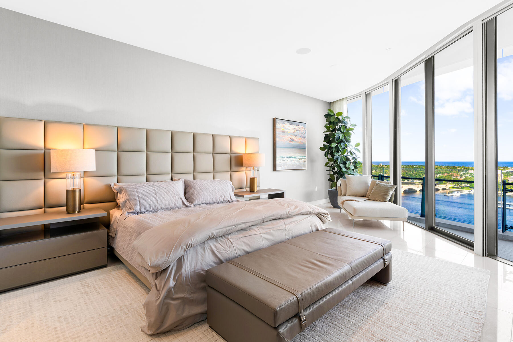 BRISTOL CONDO - Residential